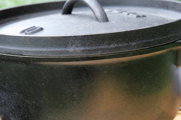 「意外と知らない」ダッチオーブンの正しい使い方知ってる？画期的なテクニックも徹底解説！