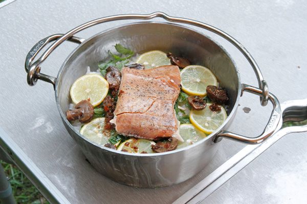 「意外と知らない」ダッチオーブンの正しい使い方知ってる？画期的なテクニックも徹底解説！