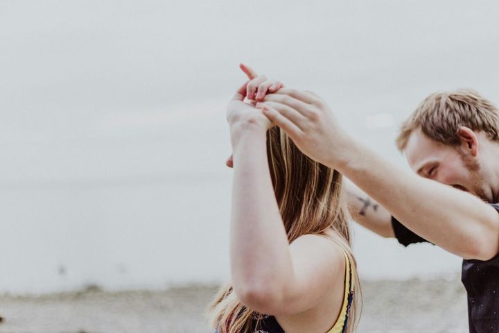 「Tinder攻略本が爆誕!?」公式本『Tinder®公式 初対面に強くなる』を読めば分かる“第一印象で圧倒的にリードする方法”と“マッチングアプリに向き合う意味”