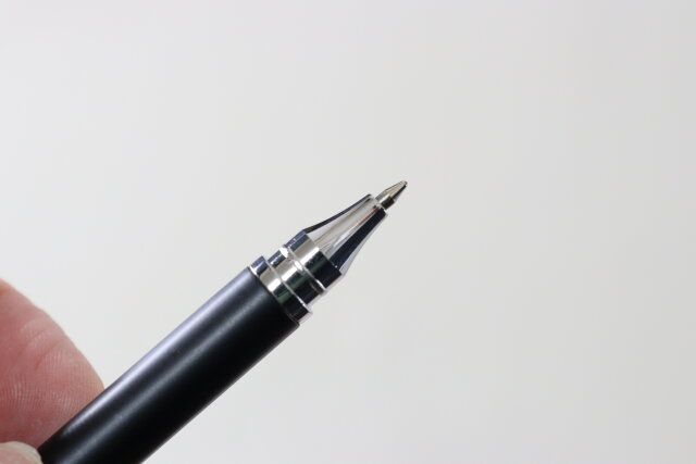 ダイソーのボールペン付きコークスペンのボールペン側