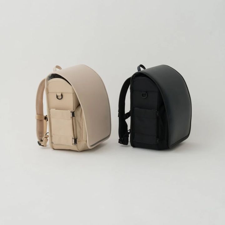 イエナンファンのランドセルリュック。ベージュと黒。