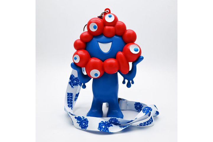 EXPO2025 ミャクミャク ハンディファン／（C）Expo 2025