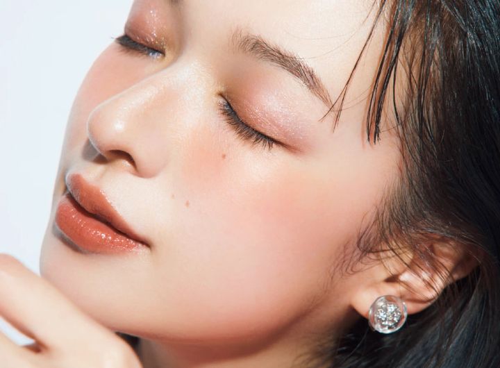 【夏メイク2025】抜け感のあるプレイフルなカラーで作る夏メイク メイクのやり方