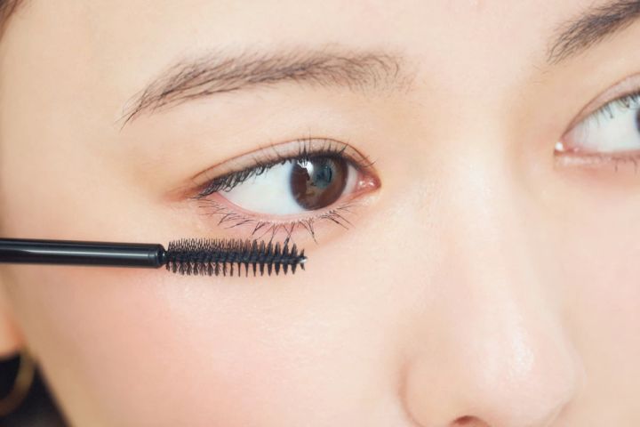 山本舞香さん 夏メイク HOW TO MAKE-UP➀