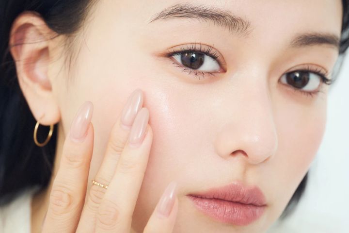 山本舞香さん 夏メイク HOW TO MAKE-UP②