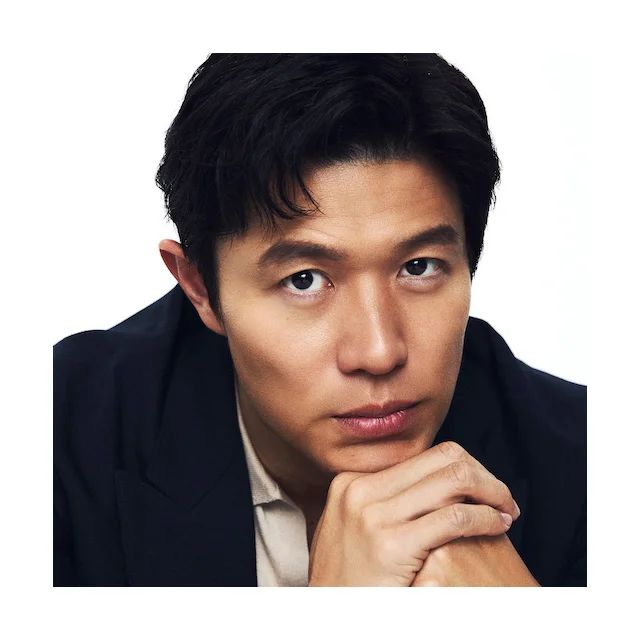 期待を裏切らない男・鈴木亮平さんの大人の色気にクローズアップ_2