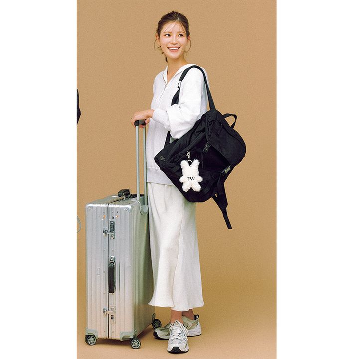 気温27度の日におすすめのパーカ×スカート×リュックの咲和希さん