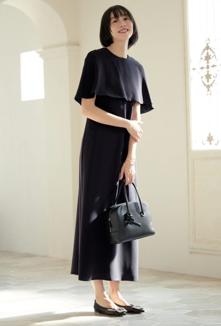 ネイビーワンピースの着まわし