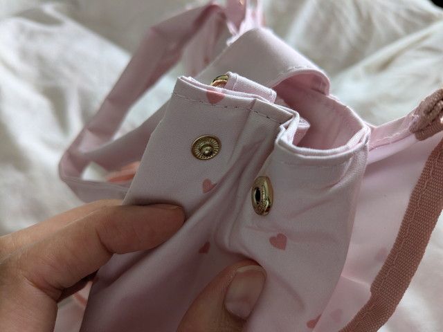 ジルスチュアートハートフリルバッグ両サイドスナップボタン