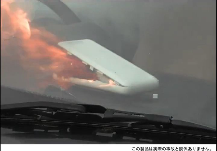 モバイルバッテリーを車内に放置すると発火の恐れ（NITEの公式Xアカウントより）
