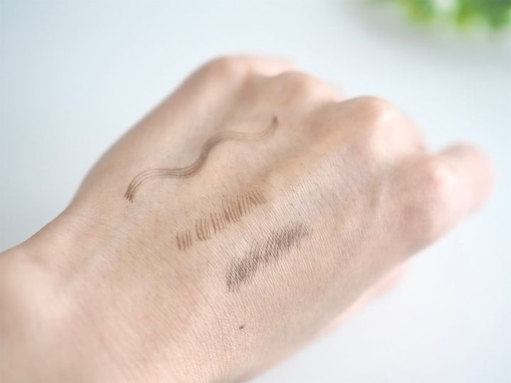 試し描きをしているところ