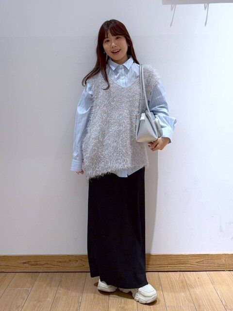 黒タイトスカートコーデ3