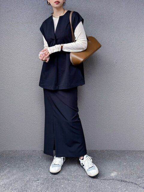 黒タイトスカートコーデ1