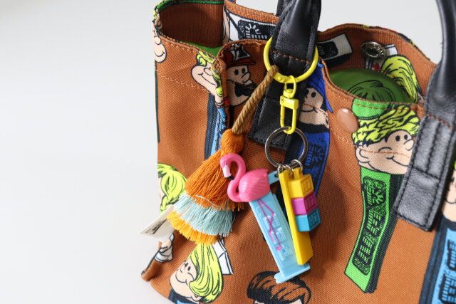 ダイソータッセルキーホルダーバッグチャーム