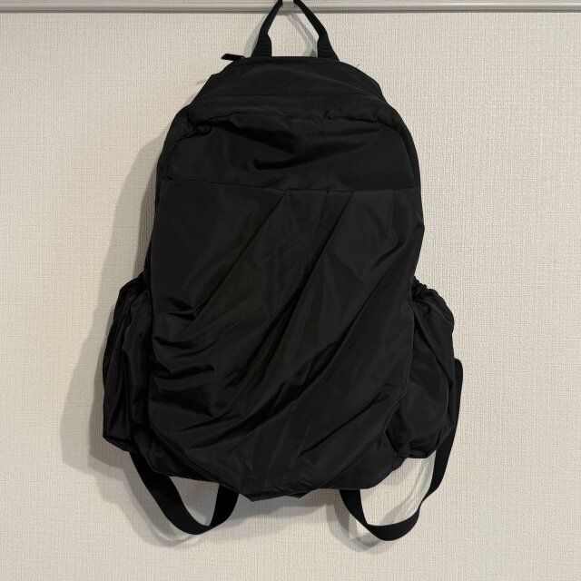 emmi（エミ）、eco 撥水ギャザーボディーバックパック