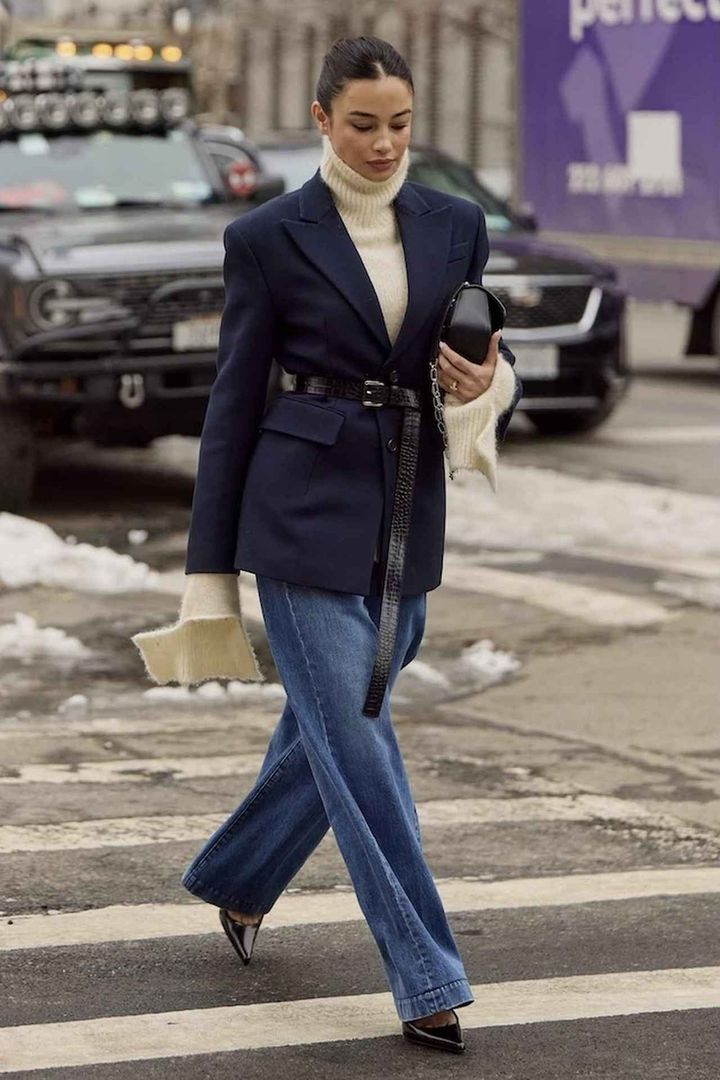 画像: ネイビー×ブルーの配色が清々しい