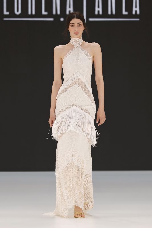 ロレーナ パネア 2026年春夏ブライダルコレクションより。