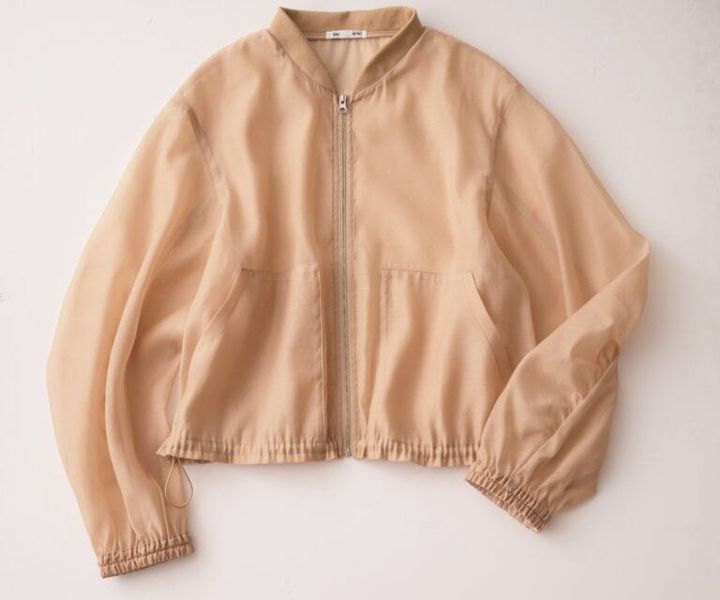 Ikuko’s Other Choice「シアーブルゾンは肌なじみのいいオレンジで」