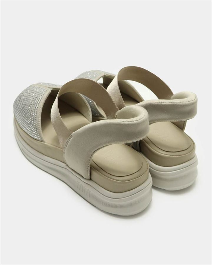 fitfit サンダル 白