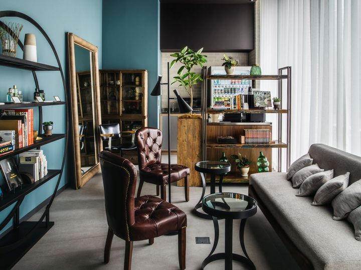 宿泊者が24時間使用できる多目的ルーム「Room 001」。