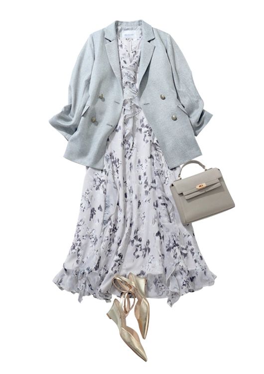 淡色トーンでまとめたコンサバ通勤コーデ