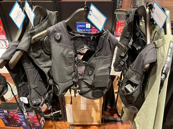 ワークマンから冷暖房服が登場！夏のキャンプに大活躍する神アイテムとは？