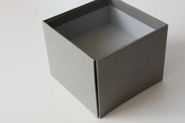 ダイソーの紙BOX（B、2段タイプ、11.5cm×11.5cm×8.7cm）1