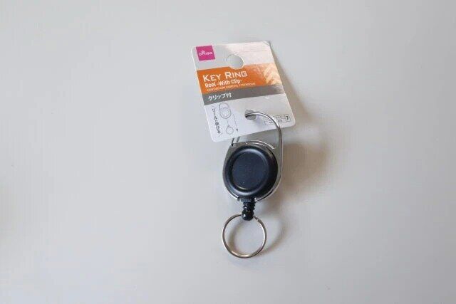 ダイソーのリールキーホルダー（クリップ付）