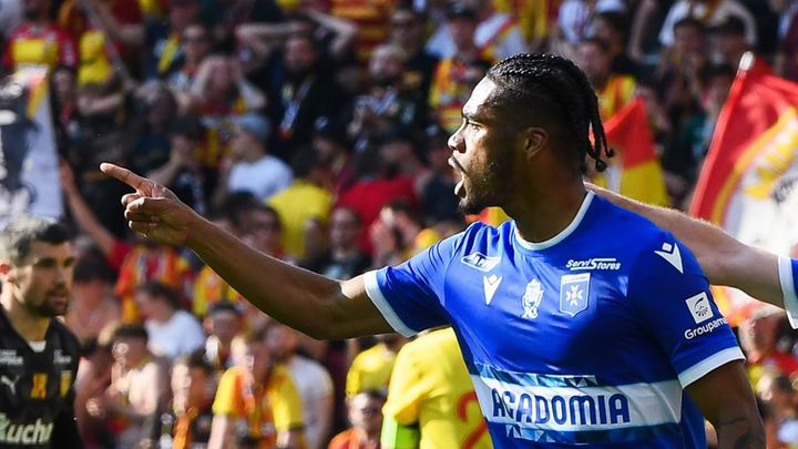 欧州3年目の29歳日本代表FW、リーグ公式で特集！「子供のほうがフランス語がうまい」