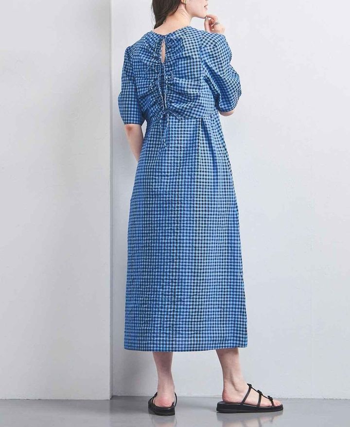 画像: 「オープン バックリボン チェックワンピース」￥30,910 出典：ユナイテッドアローズ