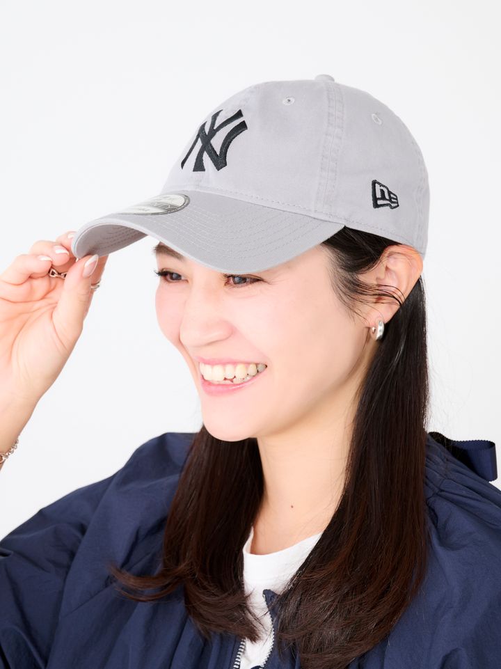 クラウドチームVERY酒井理央の春のブルゾンコーデのキャップはニューエラ