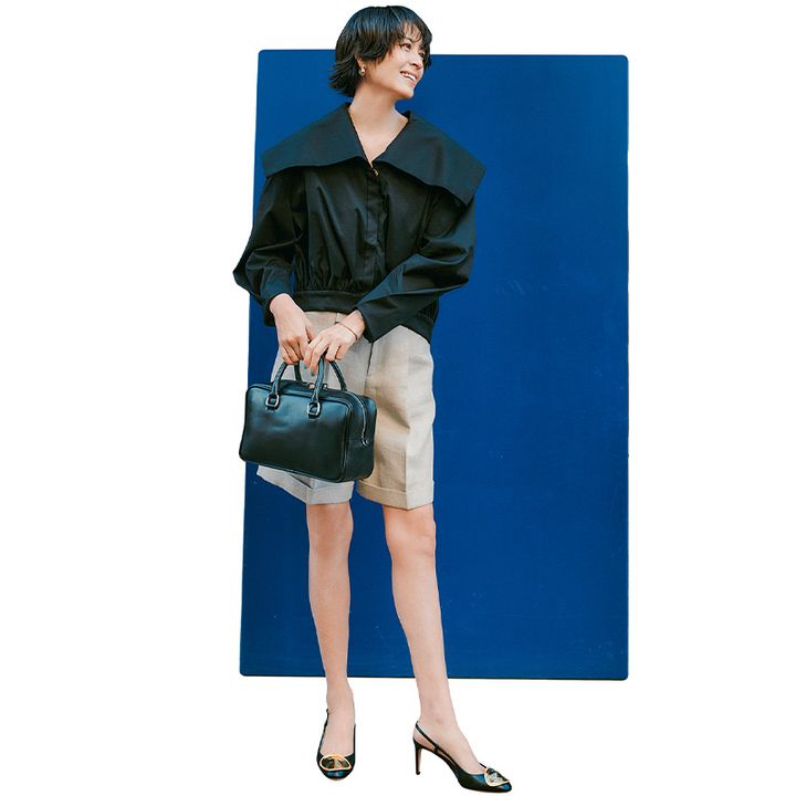 甘さを抑えた大人襟が感度の高いお仕事コーデを作るポイント