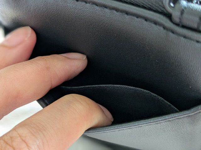 お財布スマホショルダーバッグポケット