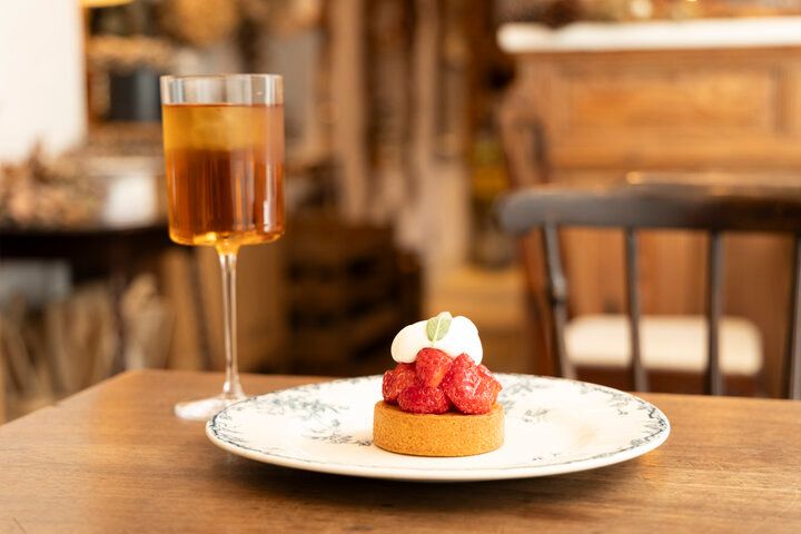 まるでフランスへ旅をする気分 ♪ 京都・西陣「cafe cirque」できらめくミニタルトを