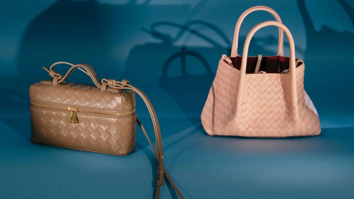 Bottega Veneta】コーデに取り入れたい♡ クラシカルなムード