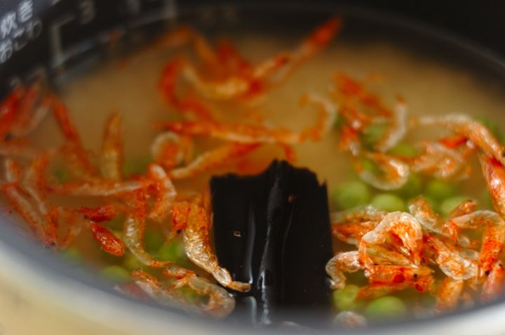 豆と桜エビのご飯の作り方1