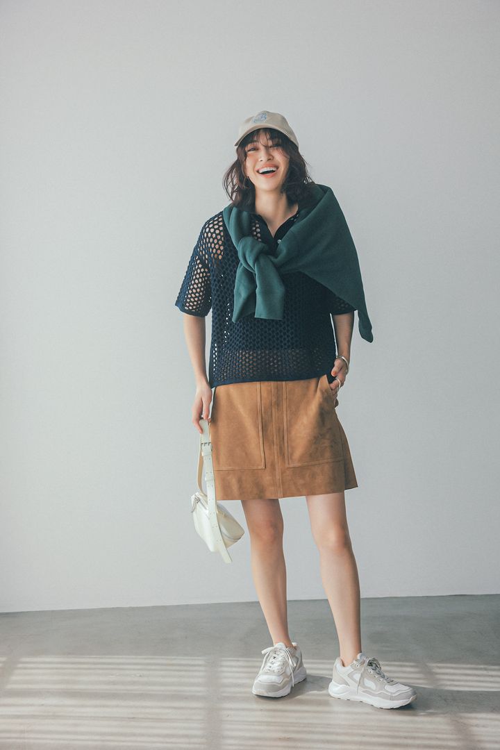 マディソンブルーのBロゴキャップを合わせた30代40代におすすめのコーディネート。