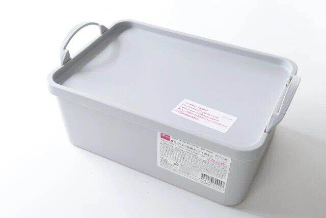 ダイソーの蓋付スクエア収納ボックス 取手付1