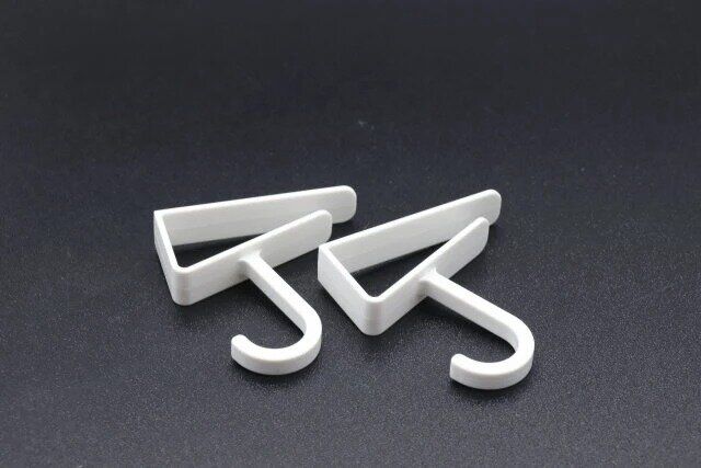 ダイソーの吊り戸棚用フック1