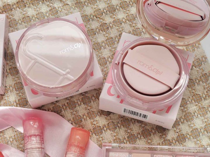 画像: 「ロムシピ レシピクッション SPF50＋ PA＋＋＋」全2色 各¥2,750（税込）