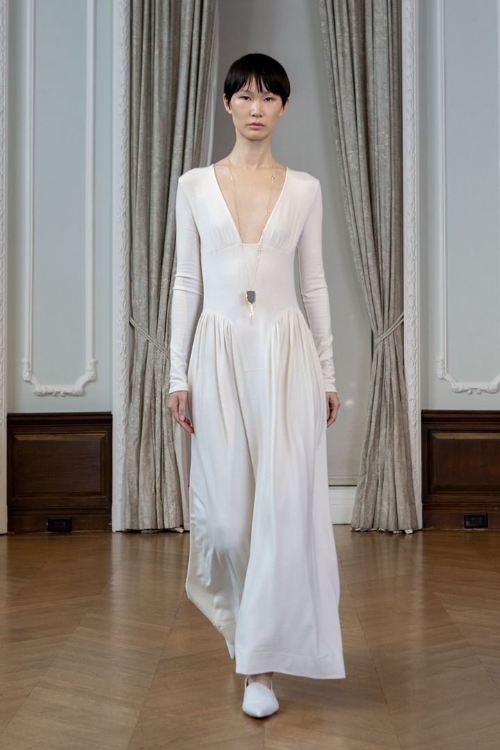 ベーザ 2025-26年秋冬コレクションより。