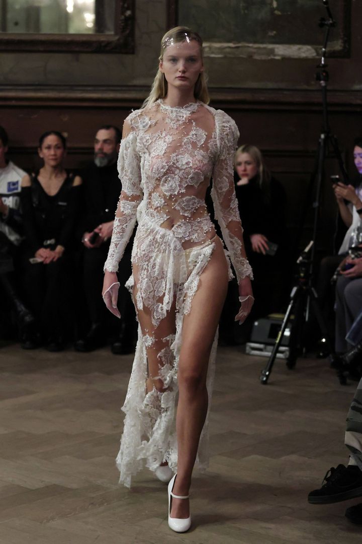 ルー・ド・ベトリ 2025-26年秋冬コレクションより。