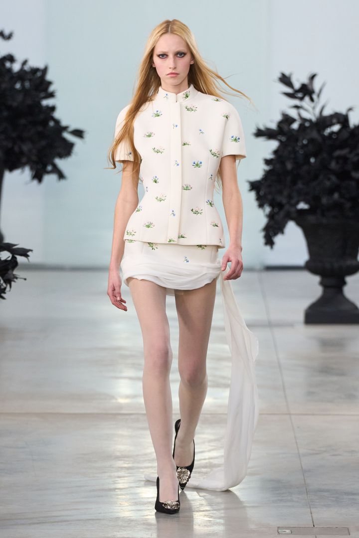 ブルマリン 2025-26年秋冬コレクションより。