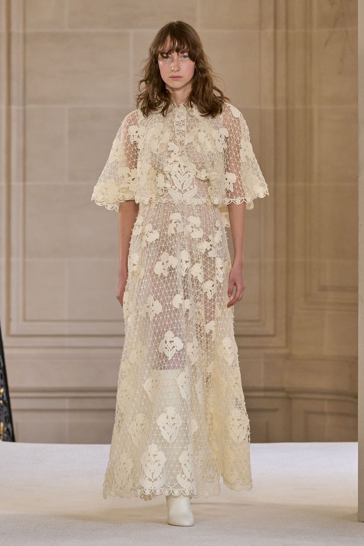 ジャンバティスタ ヴァリ 2025-26年秋冬コレクションより。