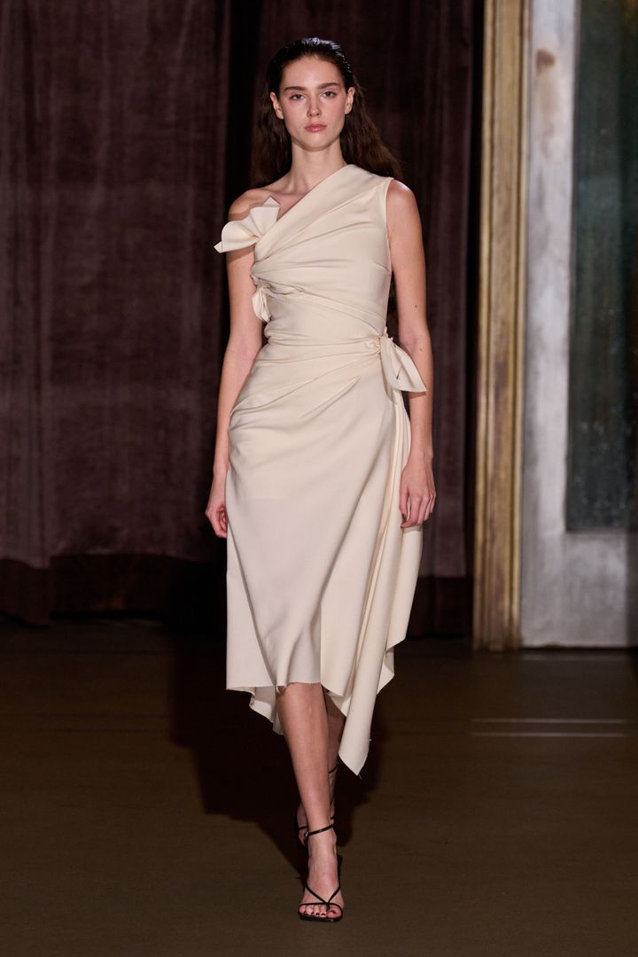 モンセ 2025-26年秋冬コレクションより。