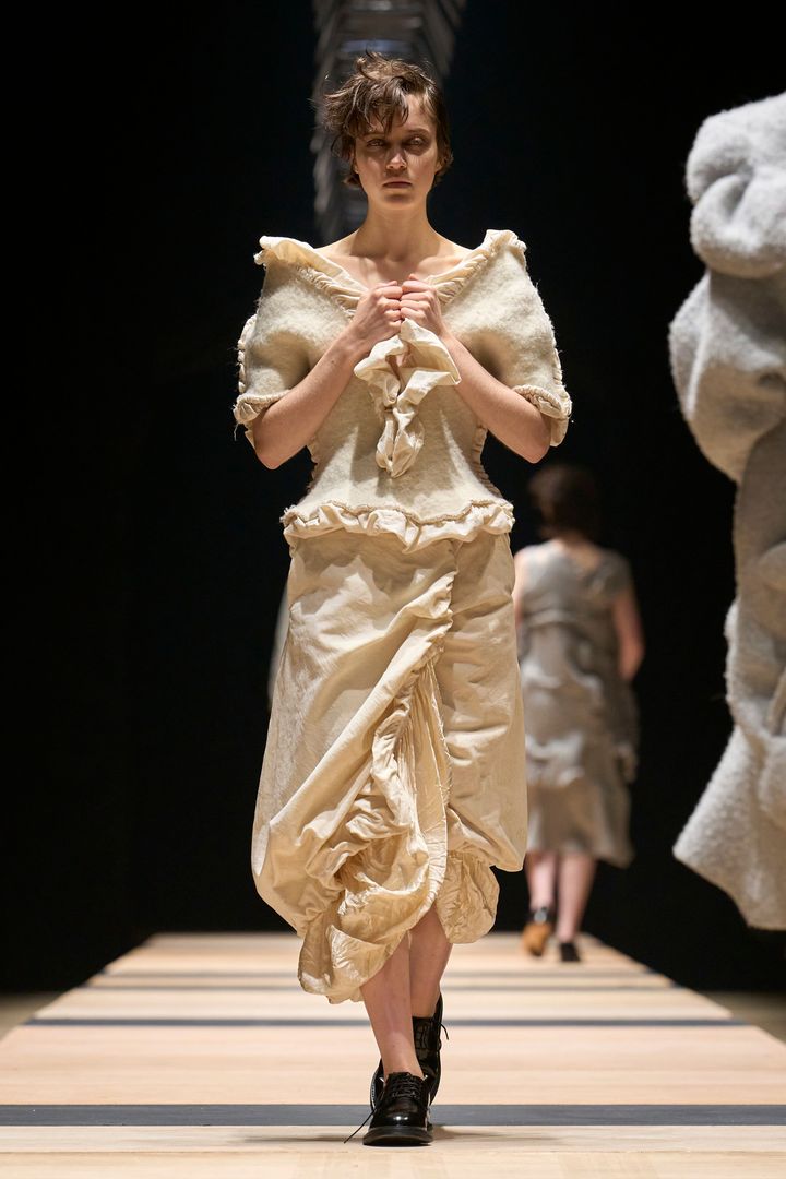 ピリングス 2025-26年秋冬コレクションより。