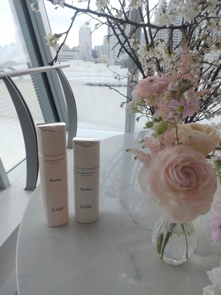 ネーム入りの「ブライトニングローション」&「ブライトニングエマルジョン」