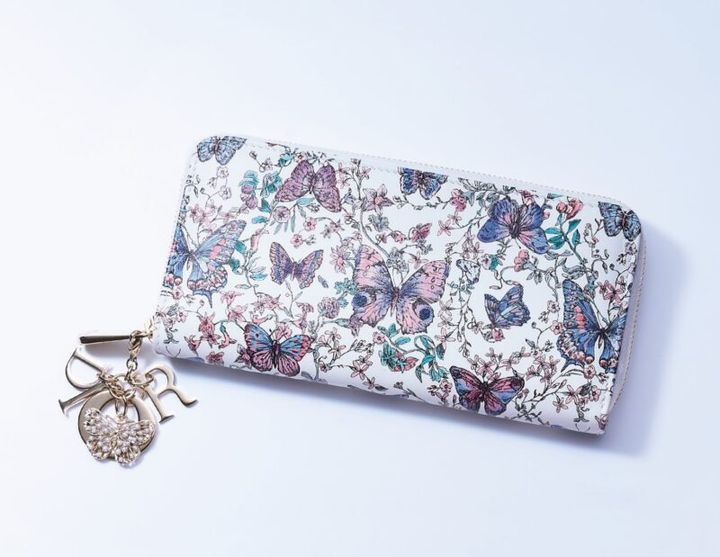 ディオールの財布