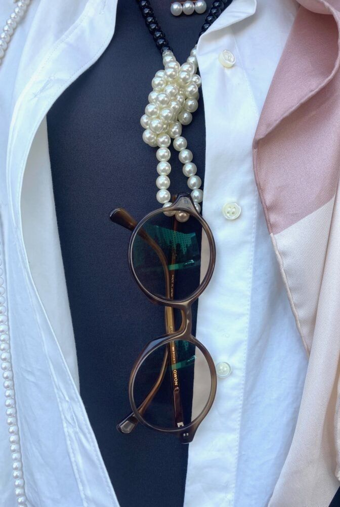 「クオン」の調光サングラス