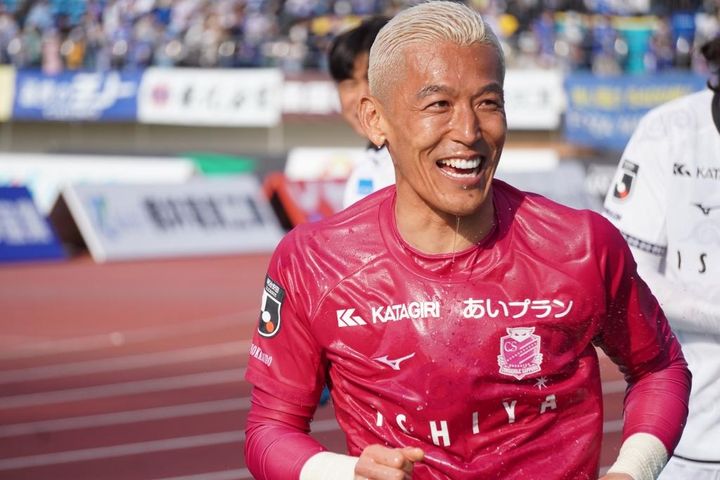 J2北海道コンサドーレ札幌が山形に1-0完勝！J復帰の高嶺朋樹主将を筆頭に粘り強いイレブンへと成長